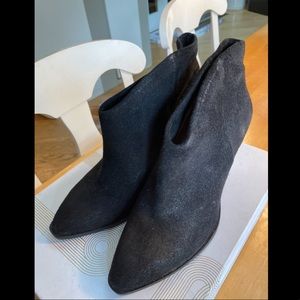 WOMENS BELLES SCUBA BLACK HEELED BOOTIES SIZE 8.5